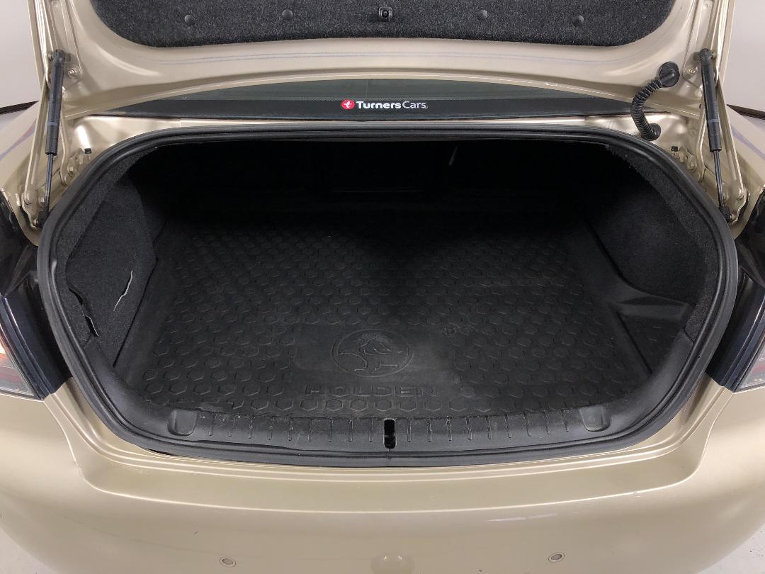 Photo '14' of Holden Commodore