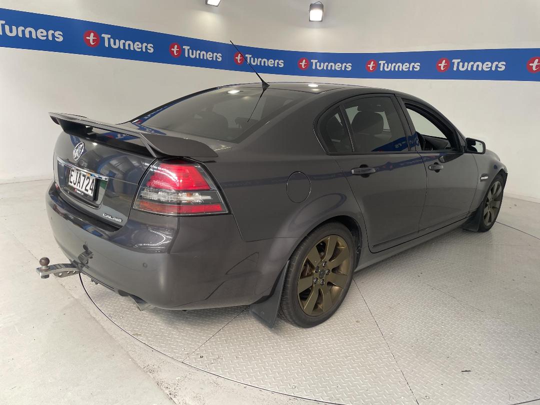 Photo '7' of Holden Commodore Photo '7' of Holden Commodore