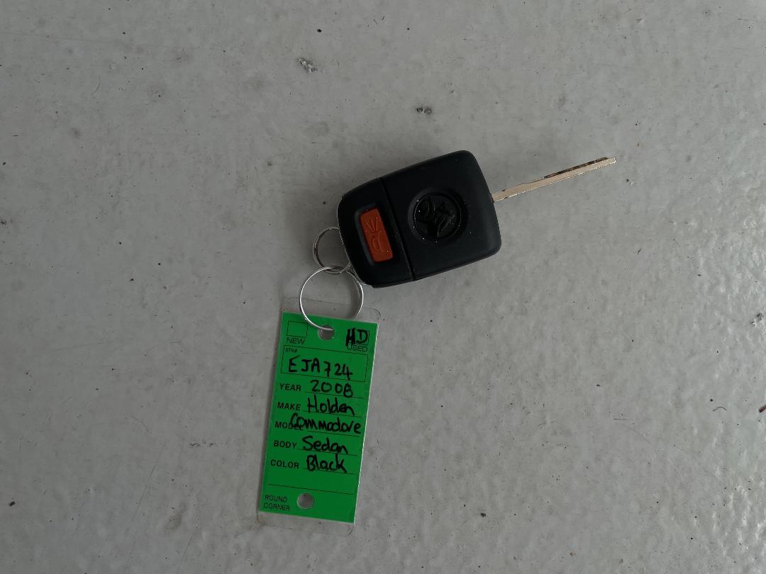 Photo '22' of Holden Commodore Photo '22' of Holden Commodore