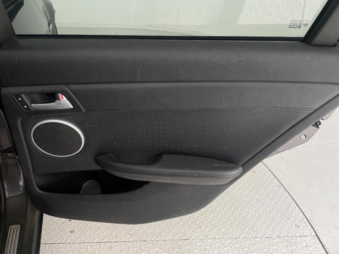 Photo '19' of Holden Commodore Photo '19' of Holden Commodore