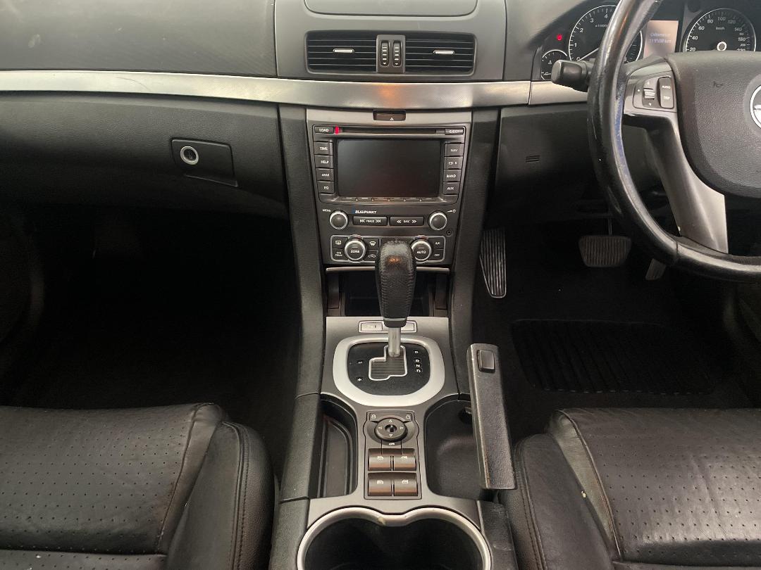 Photo '18' of Holden Commodore Photo '18' of Holden Commodore