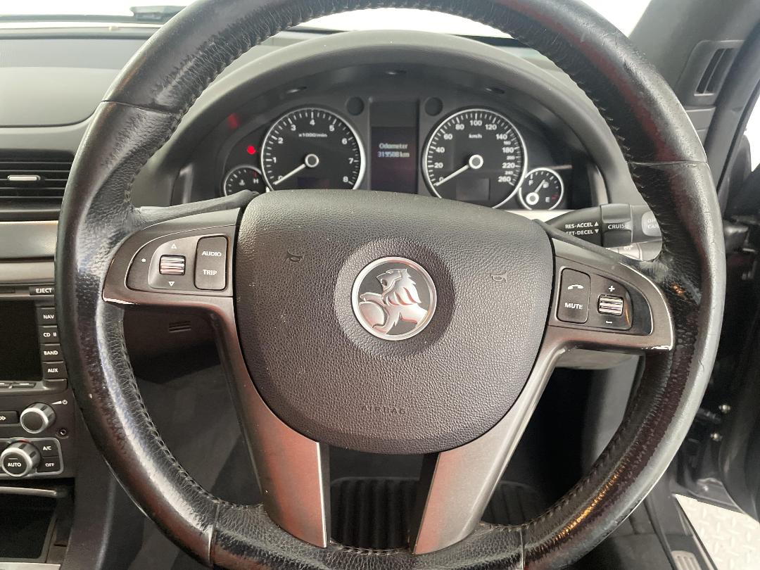 Photo '27' of Holden Commodore Photo '27' of Holden Commodore