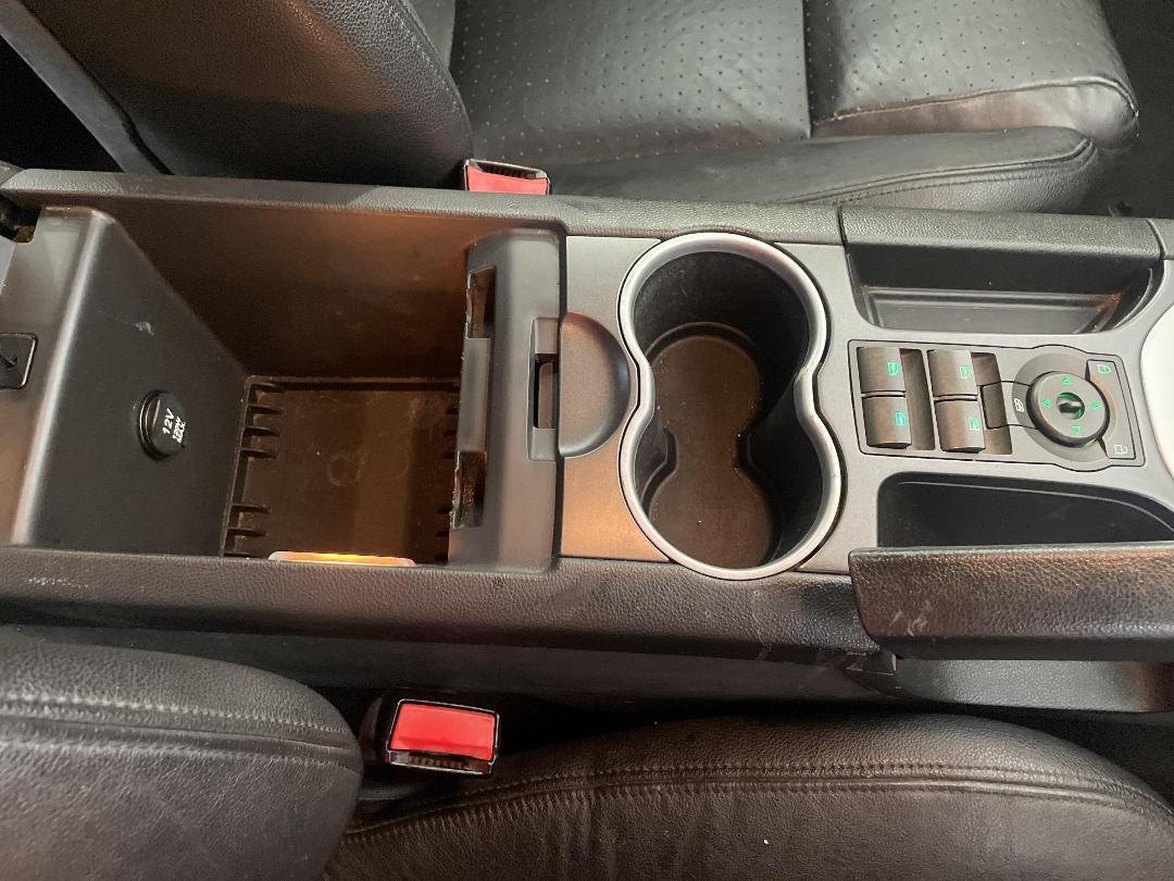 Photo '31' of Holden Commodore Photo '31' of Holden Commodore