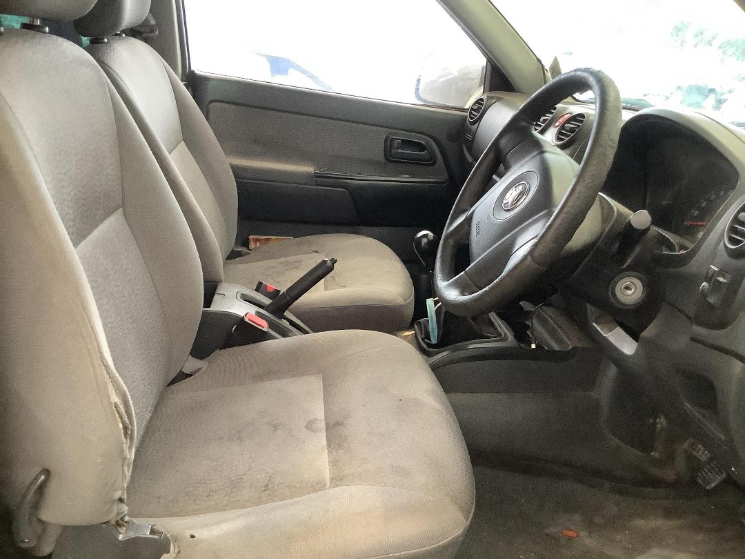 Photo '9' of Holden Rodeo 4X2 LX Space CC TD Photo '9' of Holden Rodeo 4X2 LX Space CC TD