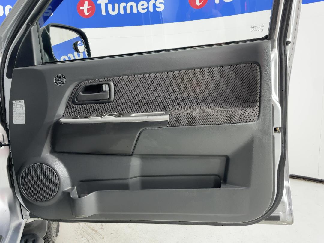 Photo '15' of Holden Rodeo 4X2 Photo '15' of Holden Rodeo 4X2