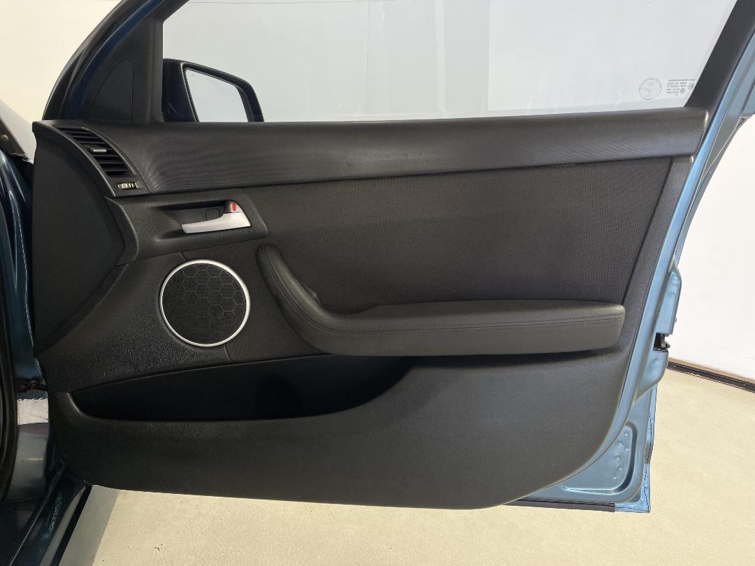 Photo '15' of Holden UTE