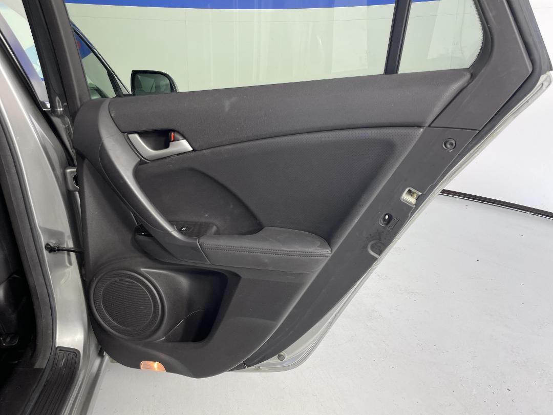 Photo '19' of Honda Accord