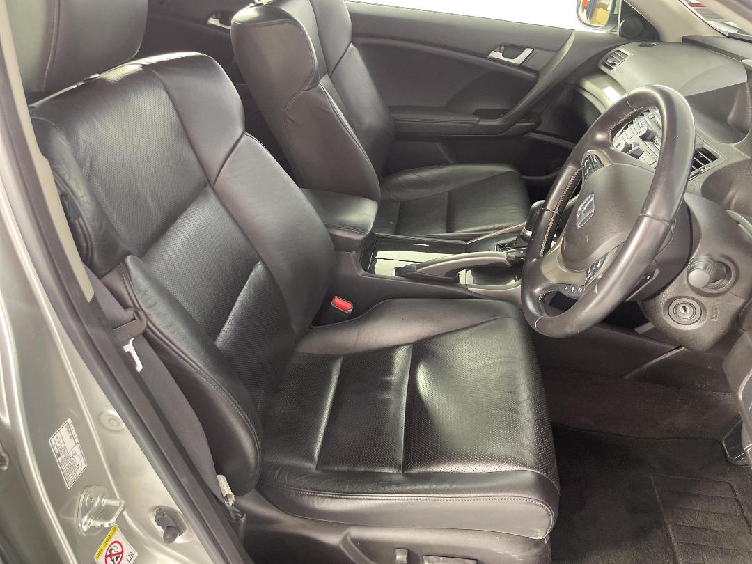 Photo '16' of Honda Accord