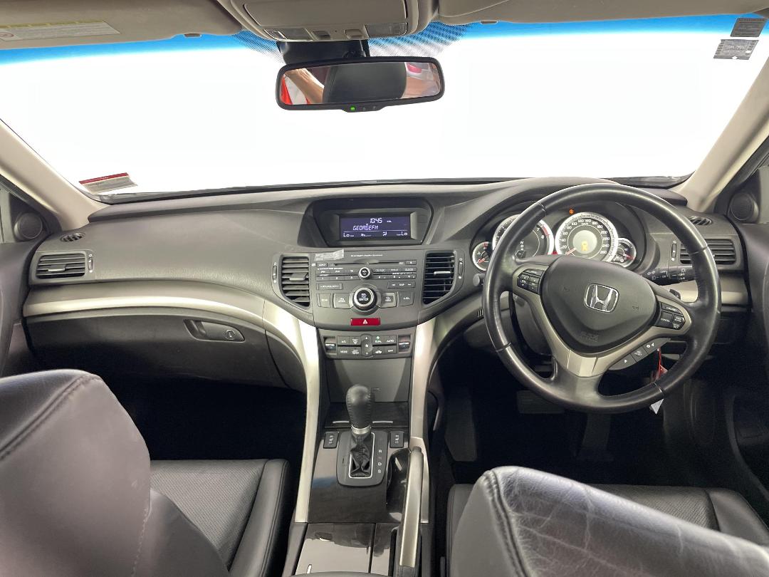 Photo '17' of Honda Accord