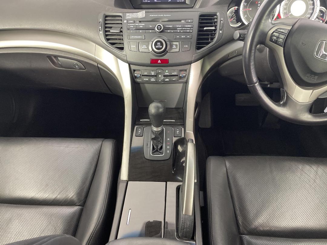 Photo '18' of Honda Accord