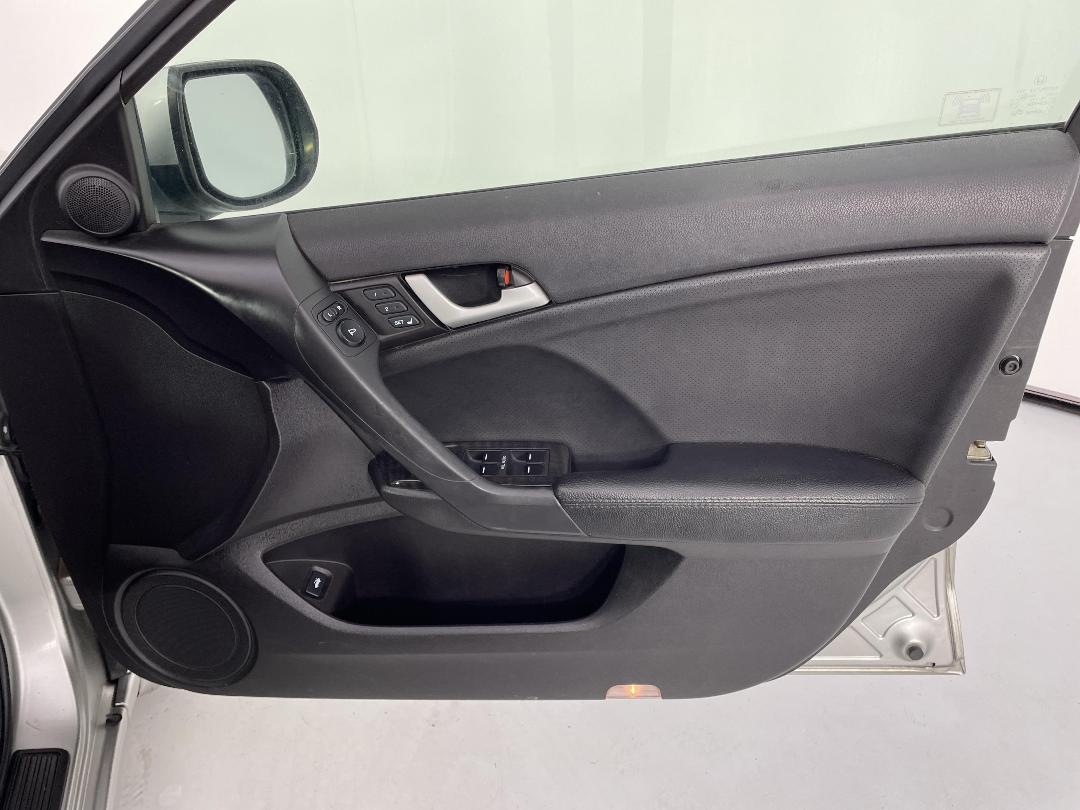 Photo '15' of Honda Accord