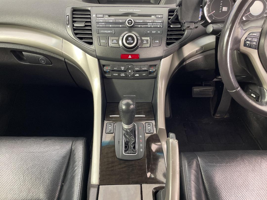 Photo '18' of Honda Accord