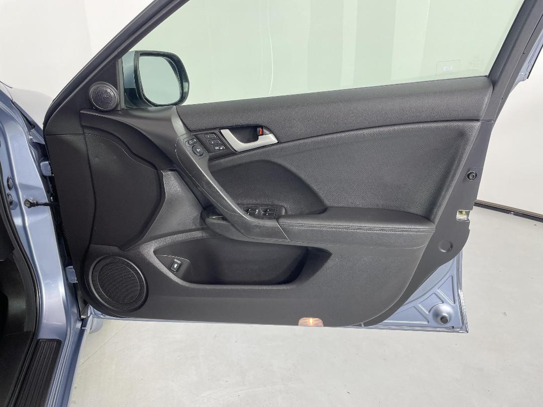 Photo '15' of Honda Accord Photo '15' of Honda Accord