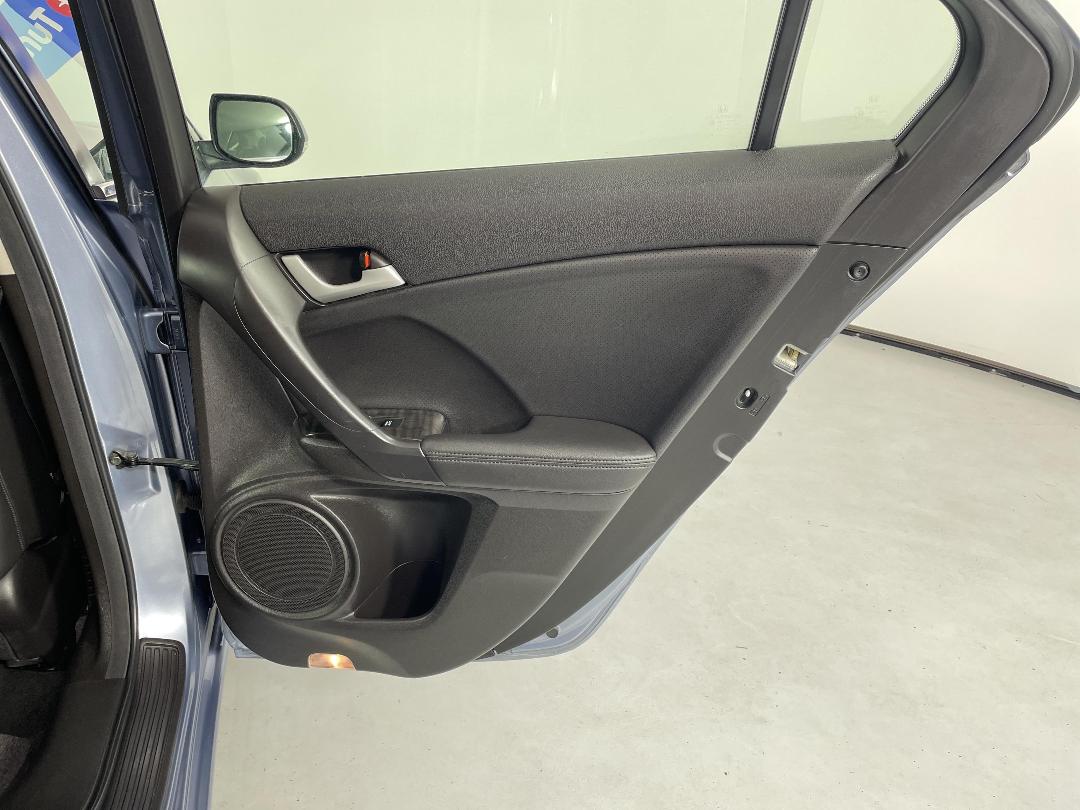 Photo '19' of Honda Accord Photo '19' of Honda Accord