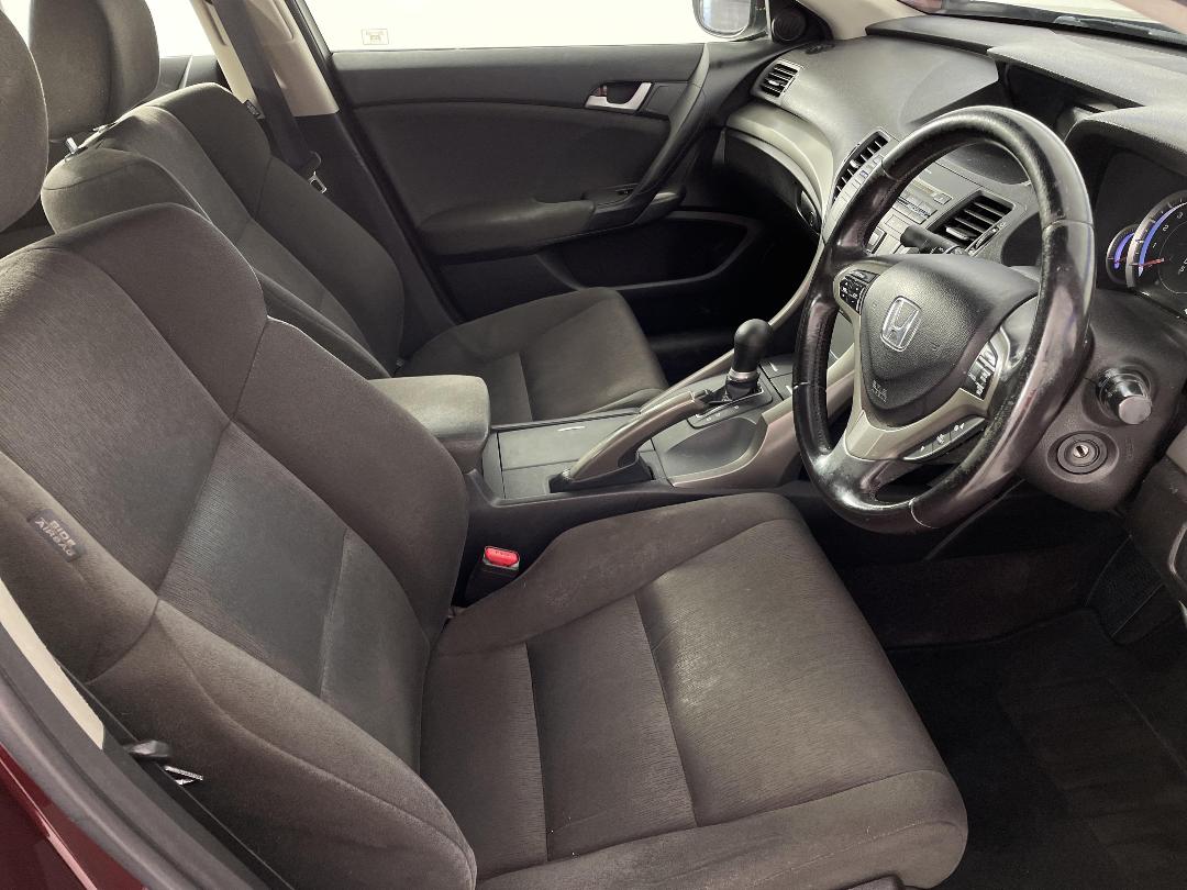 Photo '16' of Honda Accord