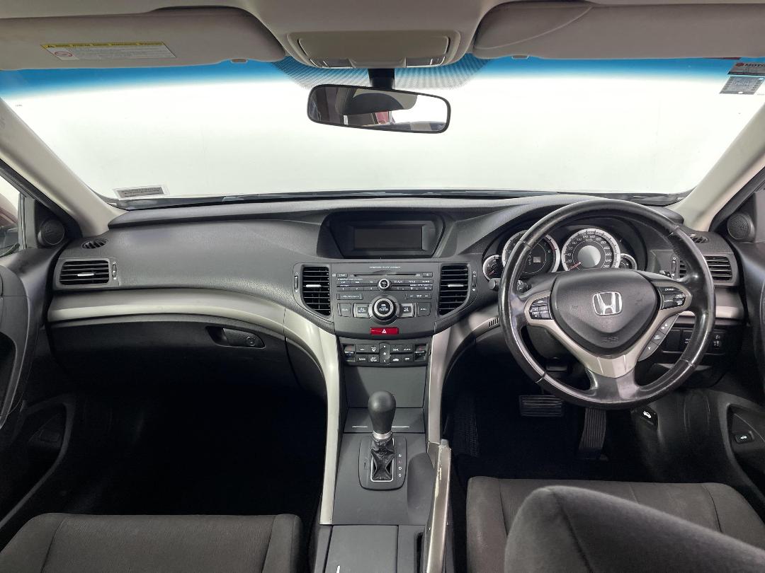 Photo '17' of Honda Accord