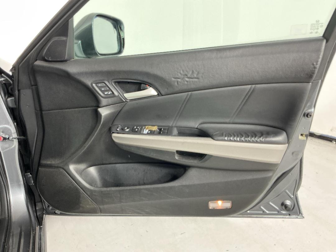 Photo '15' of Honda Accord Photo '15' of Honda Accord