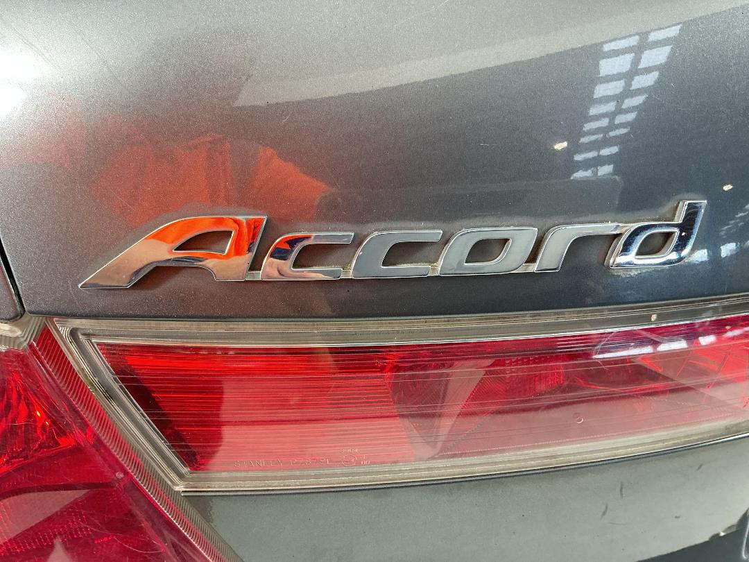 Photo '30' of Honda Accord Photo '30' of Honda Accord