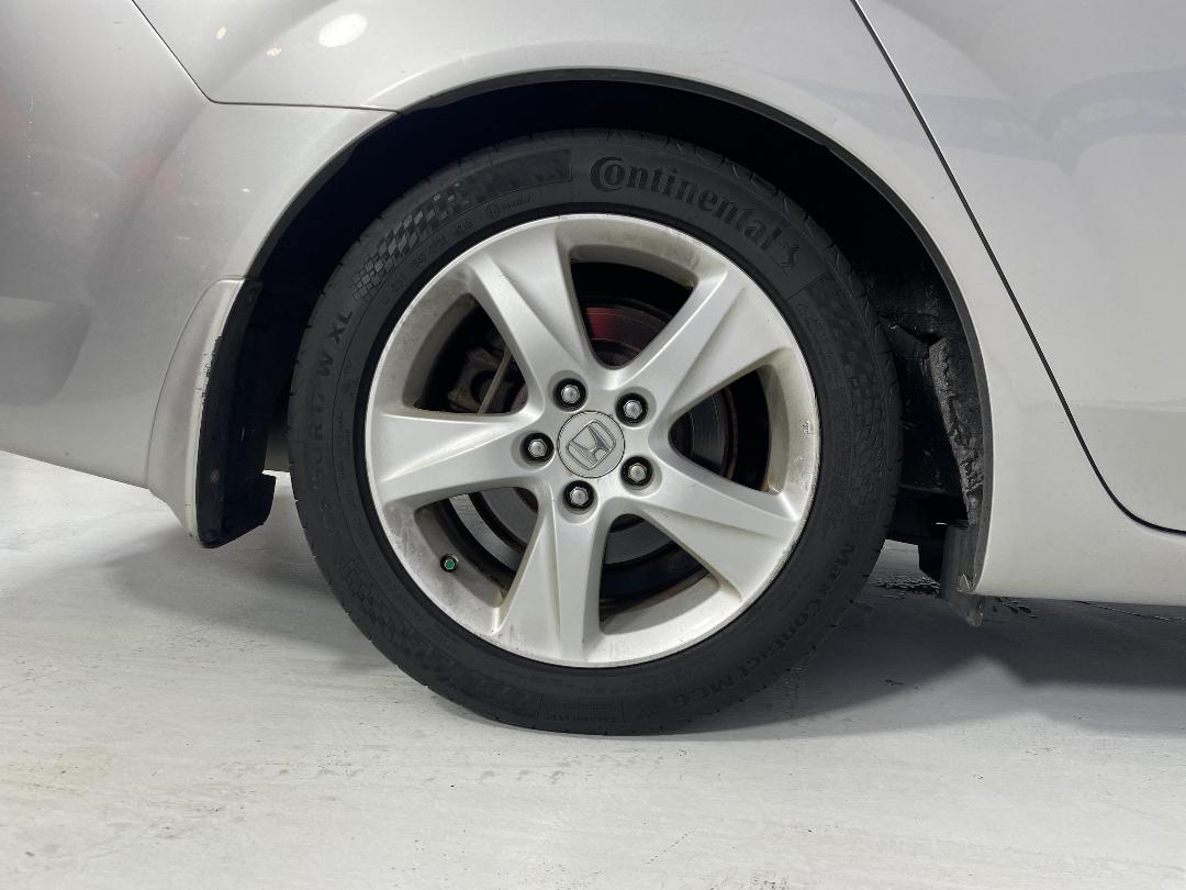 Photo '12' of Honda Accord