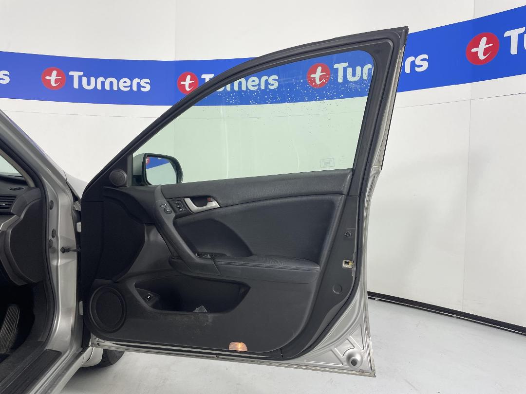 Photo '15' of Honda Accord