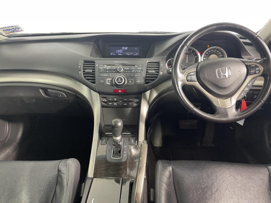 Photo '18' of Honda Accord