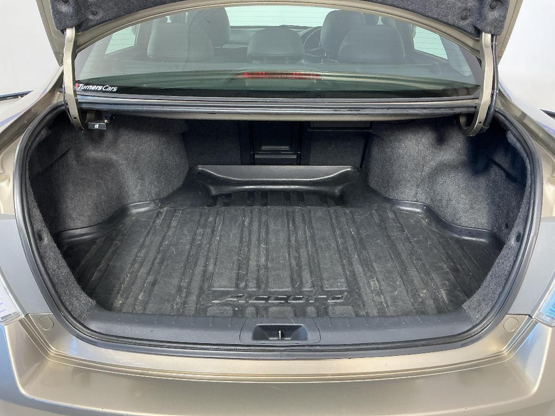 Photo '14' of Honda Accord