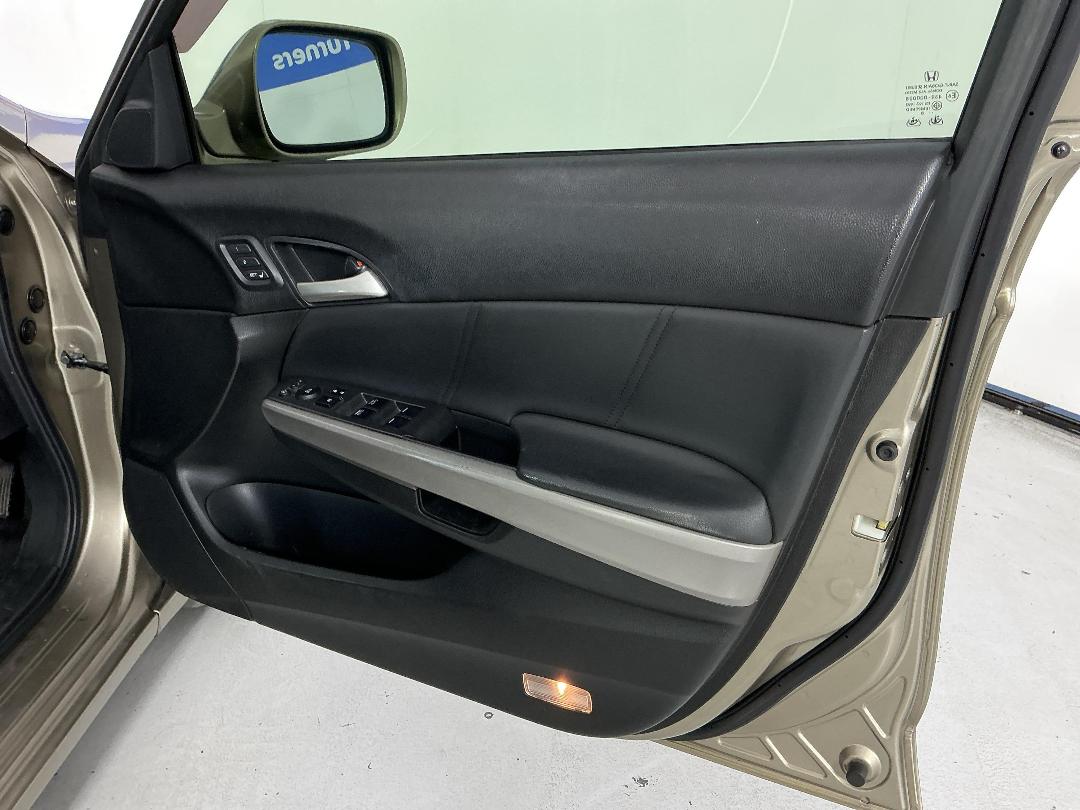 Photo '15' of Honda Accord