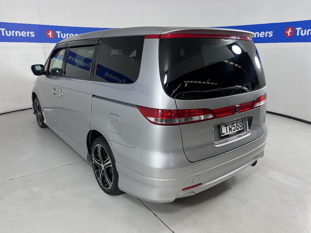 Photo '5' of Honda Elysion