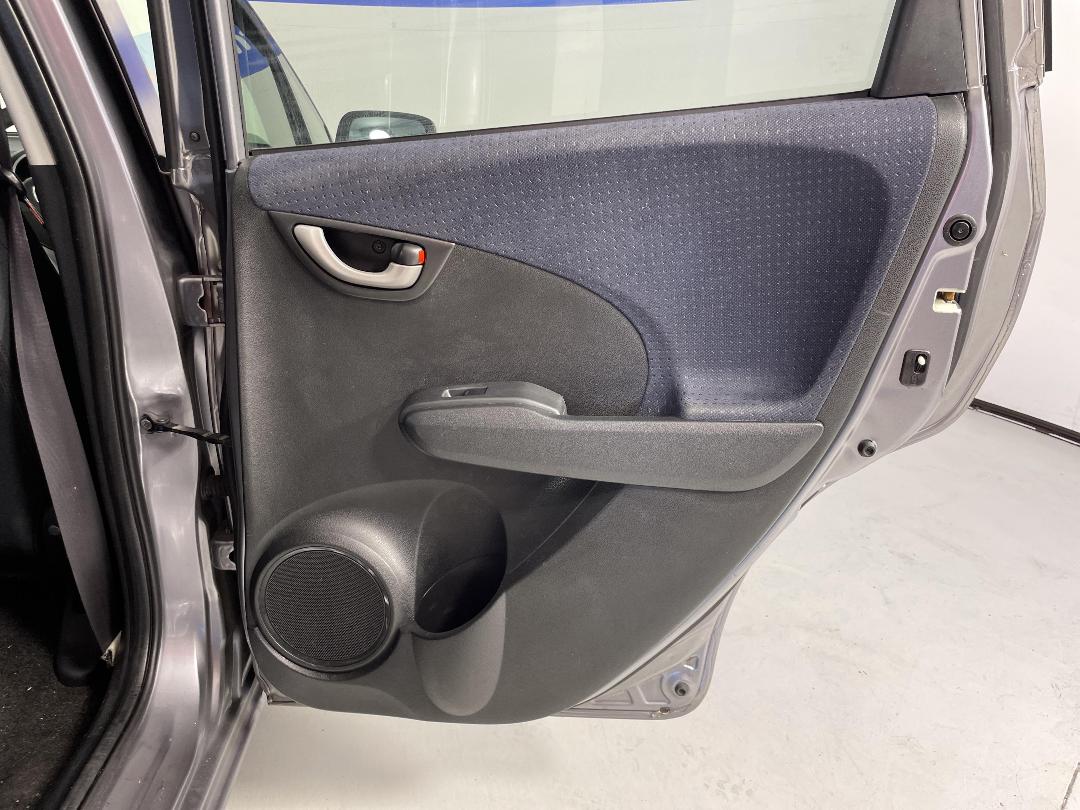 Photo '17' of Honda FIT