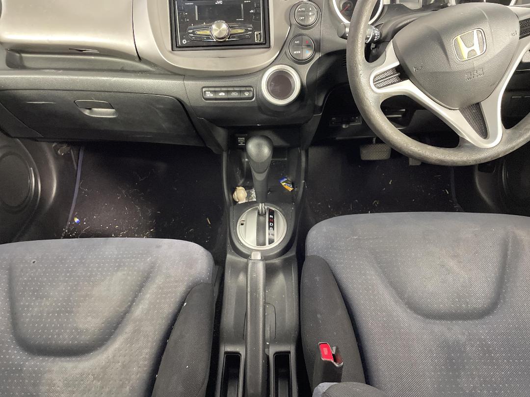 Photo '16' of Honda FIT