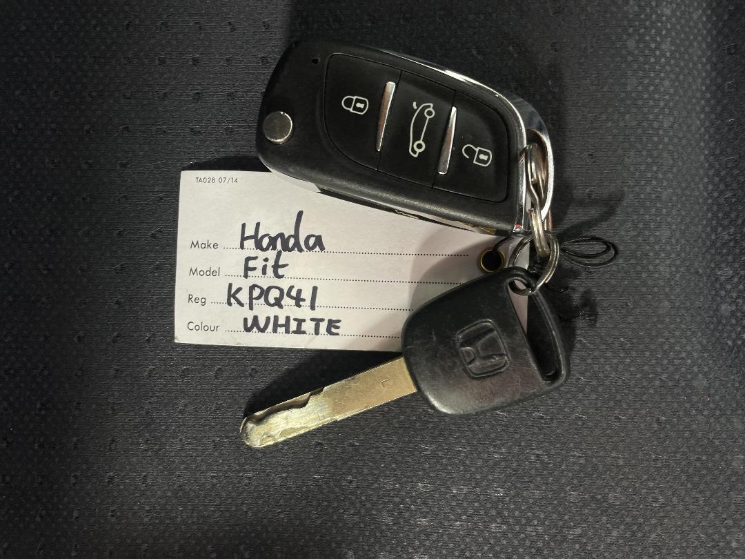 Photo '22' of Honda FIT Photo '22' of Honda FIT