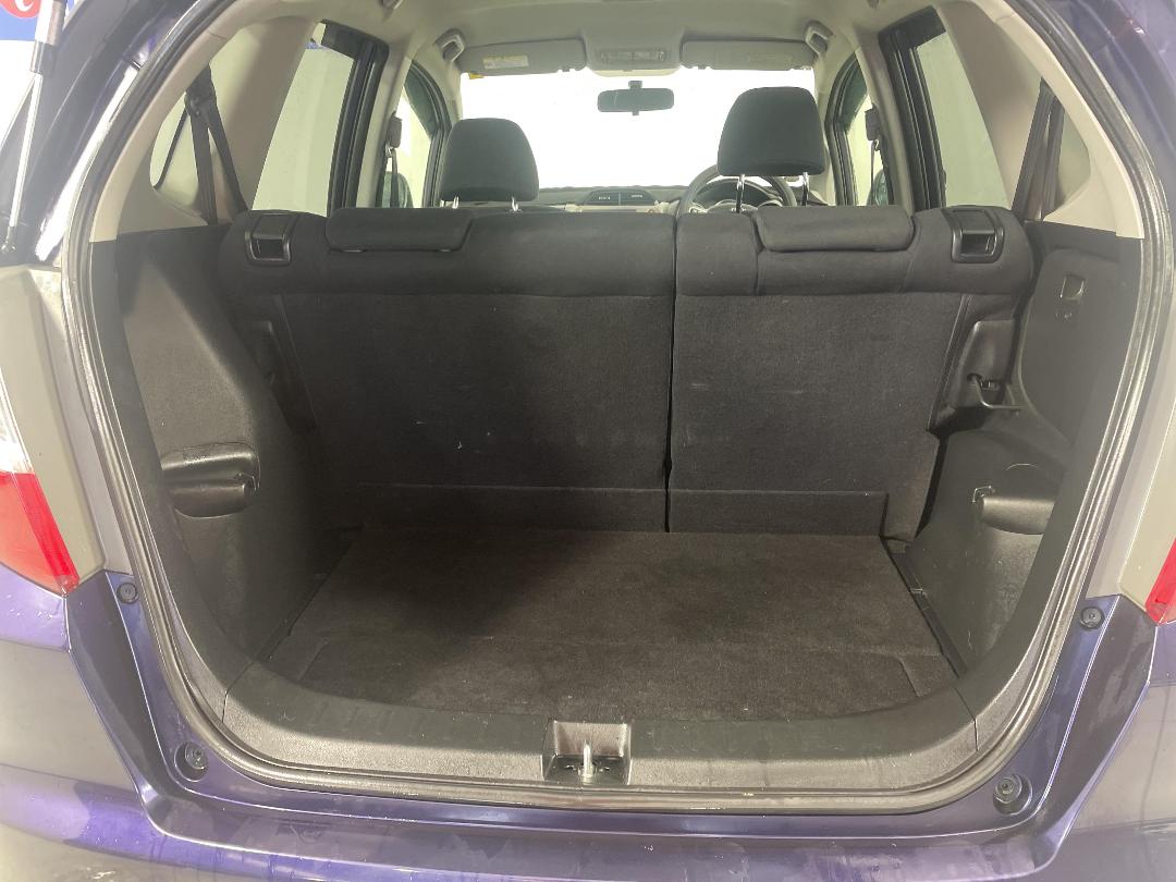 Photo '14' of Honda FIT