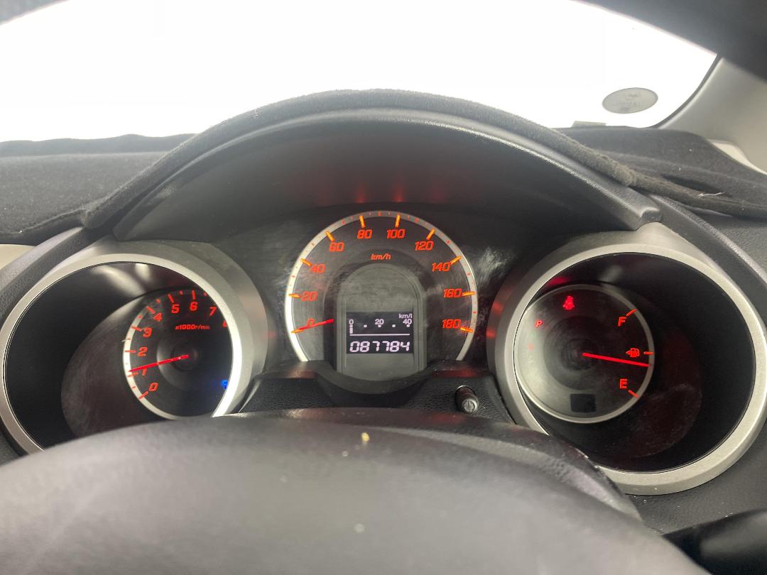 Photo '21' of Honda FIT