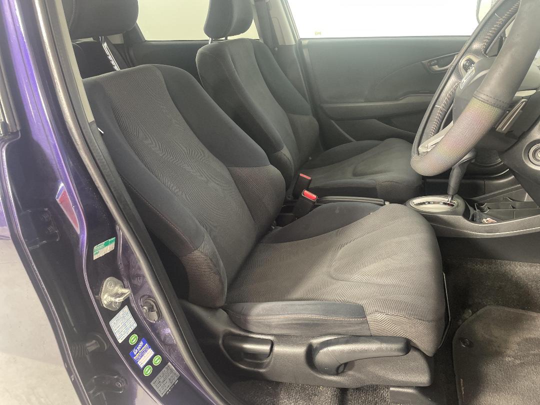 Photo '16' of Honda FIT