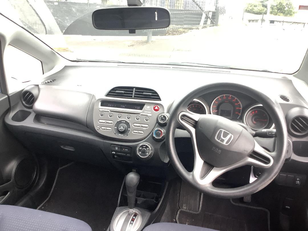 Photo '8' of Honda FIT