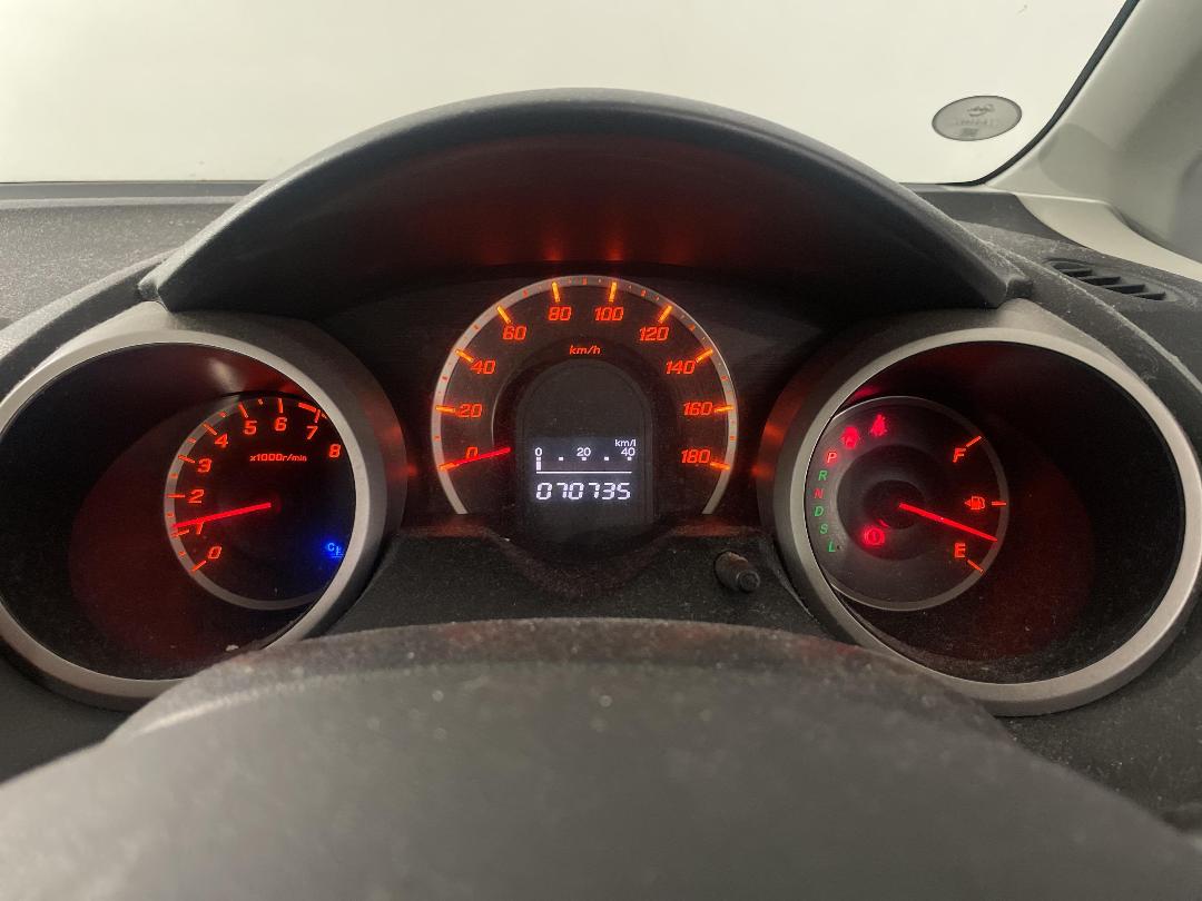 Photo '21' of Honda FIT