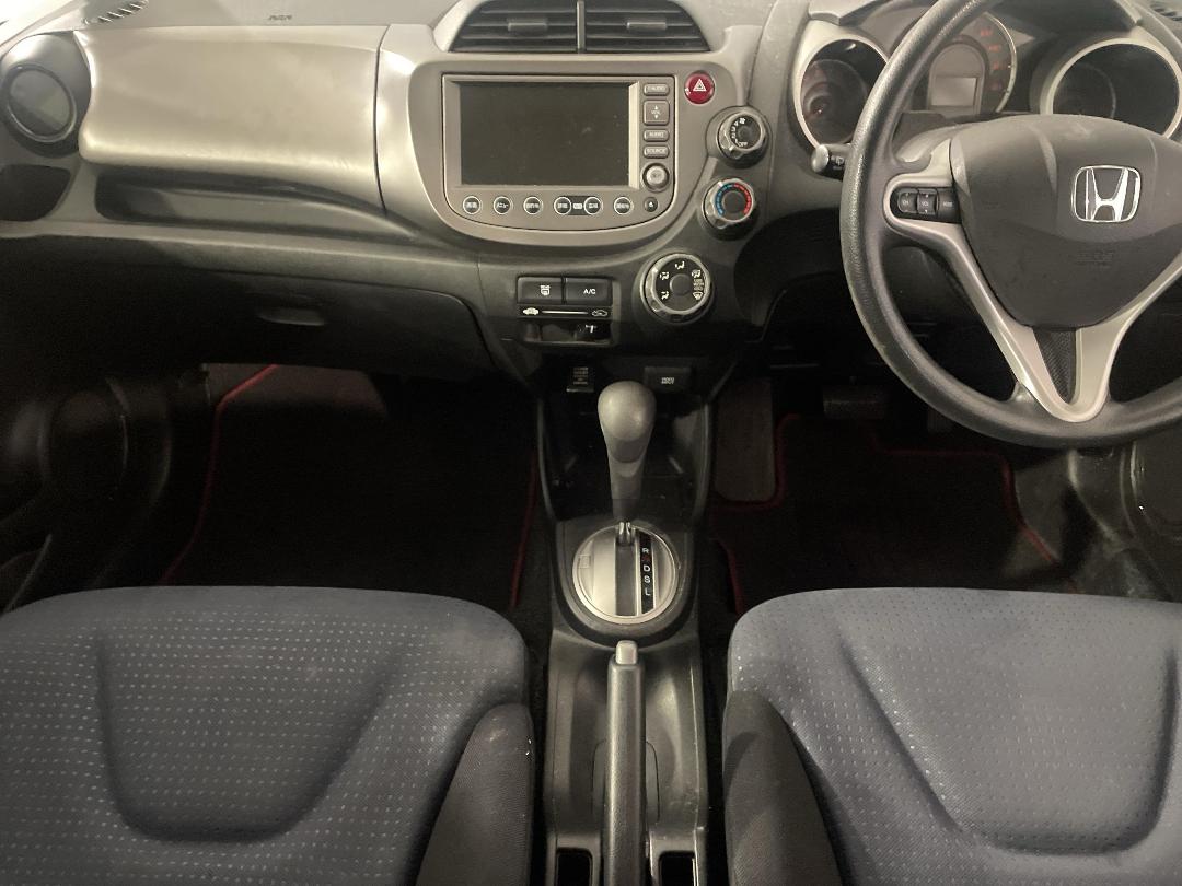 Photo '18' of Honda FIT