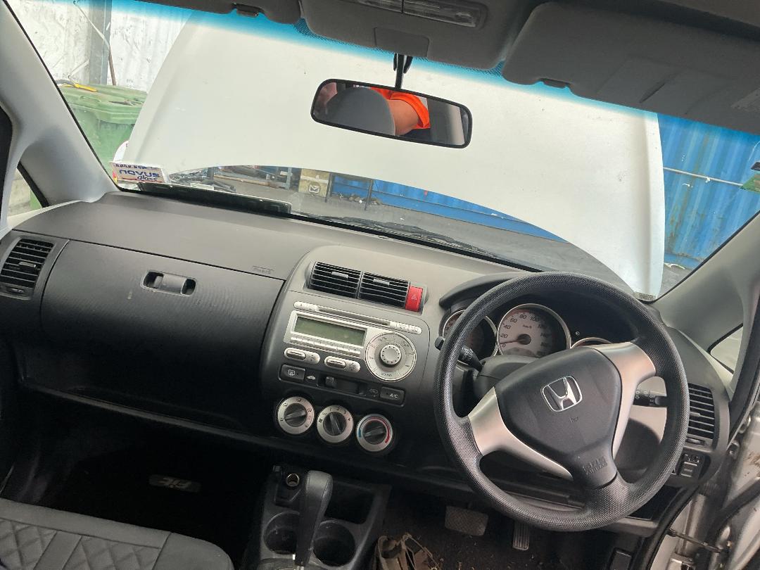 Photo '23' of Honda FIT Photo '23' of Honda FIT