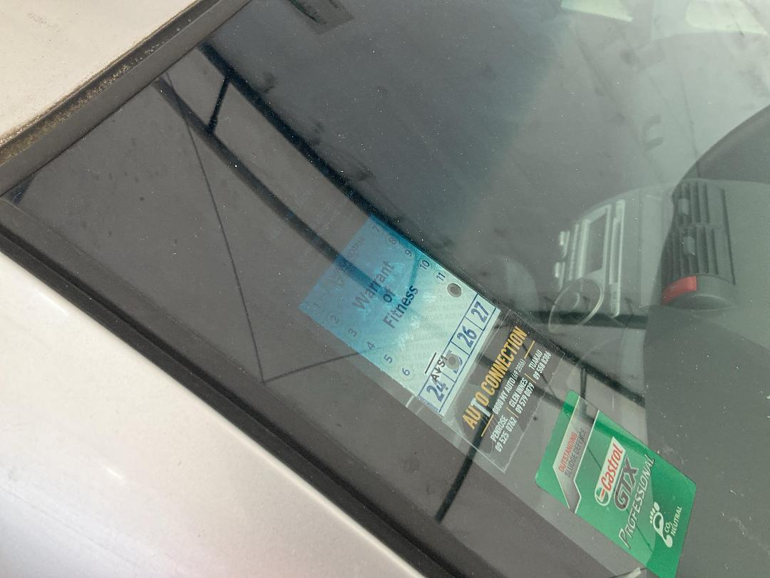 Photo '25' of Honda FIT Photo '25' of Honda FIT