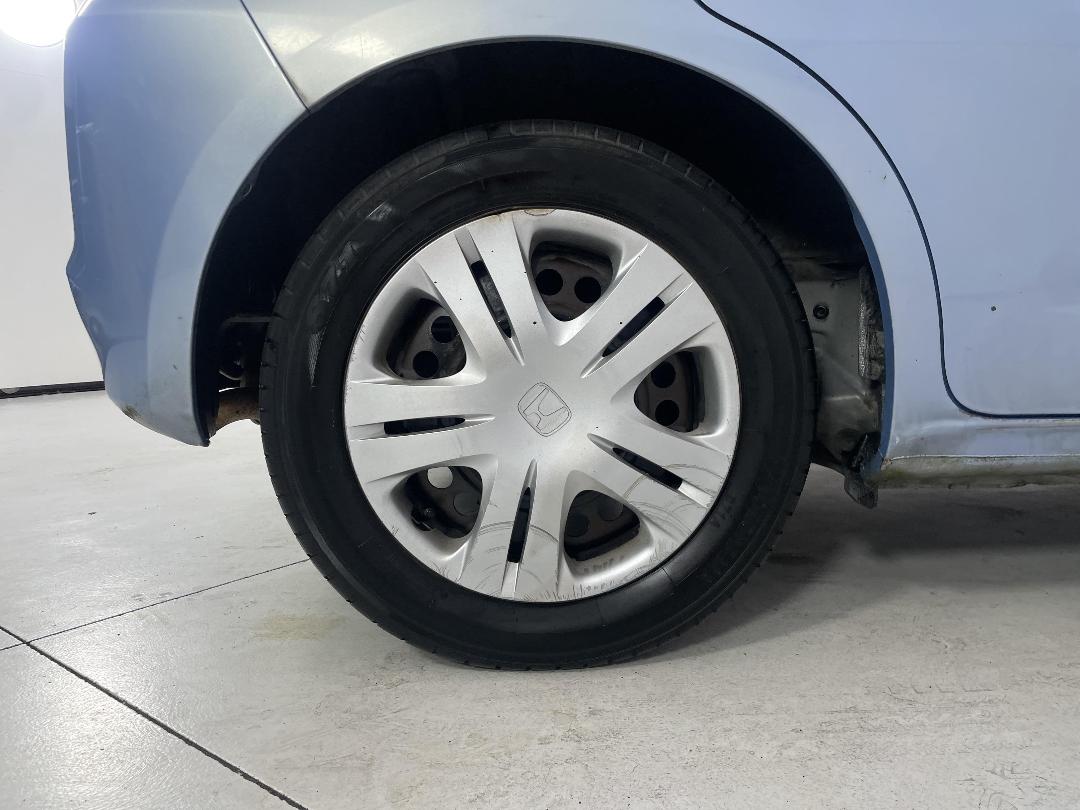 Photo '12' of Honda FIT Photo '12' of Honda FIT