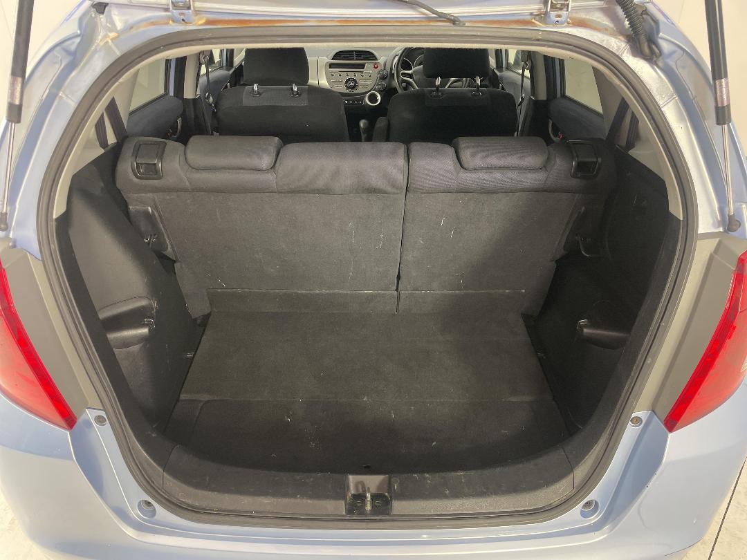 Photo '14' of Honda FIT Photo '14' of Honda FIT