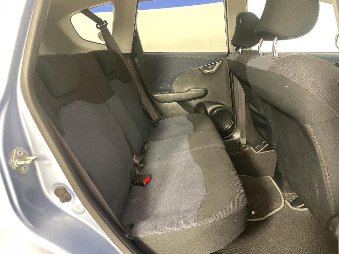 Photo '20' of Honda FIT Photo '20' of Honda FIT