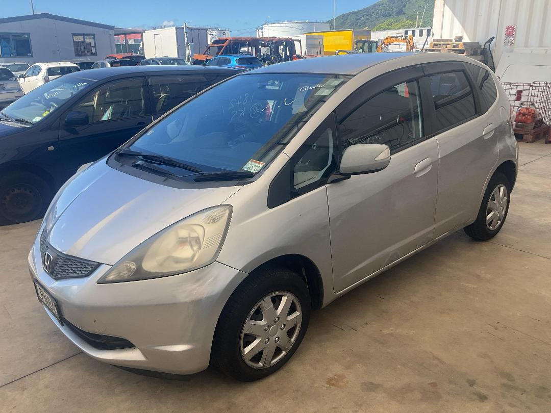 Photo '2' of Honda FIT Photo '2' of Honda FIT