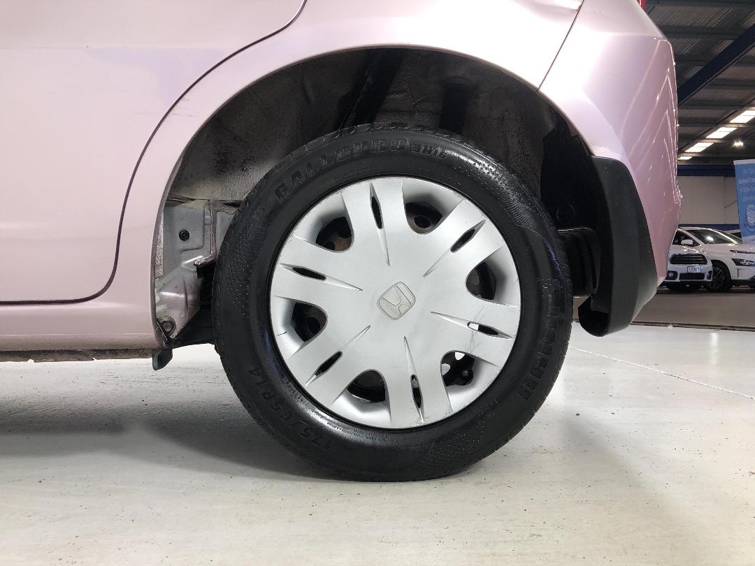 Photo '11' of Honda FIT Photo '11' of Honda FIT