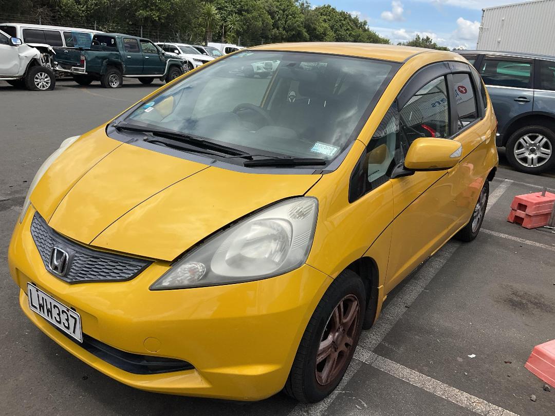 Photo '2' of Honda FIT Photo '2' of Honda FIT