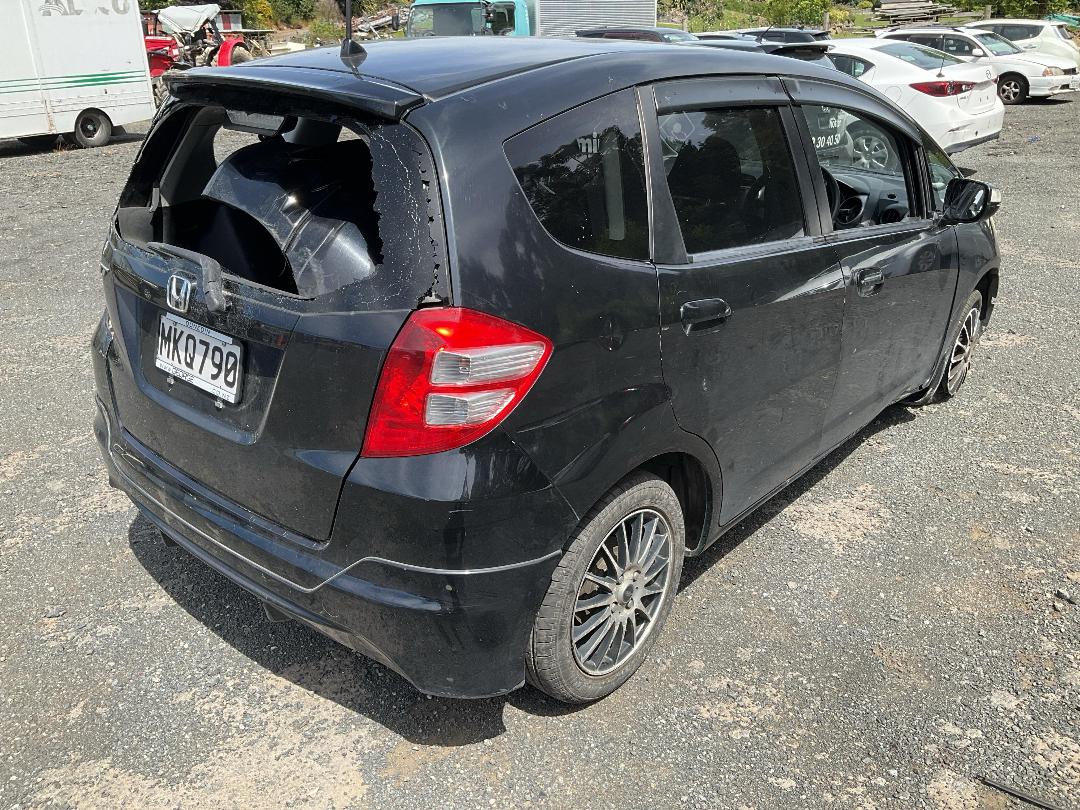 Photo '2' of Honda FIT Photo '2' of Honda FIT