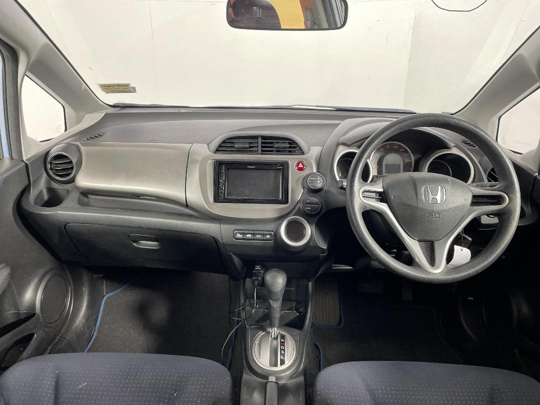 Photo '17' of Honda FIT