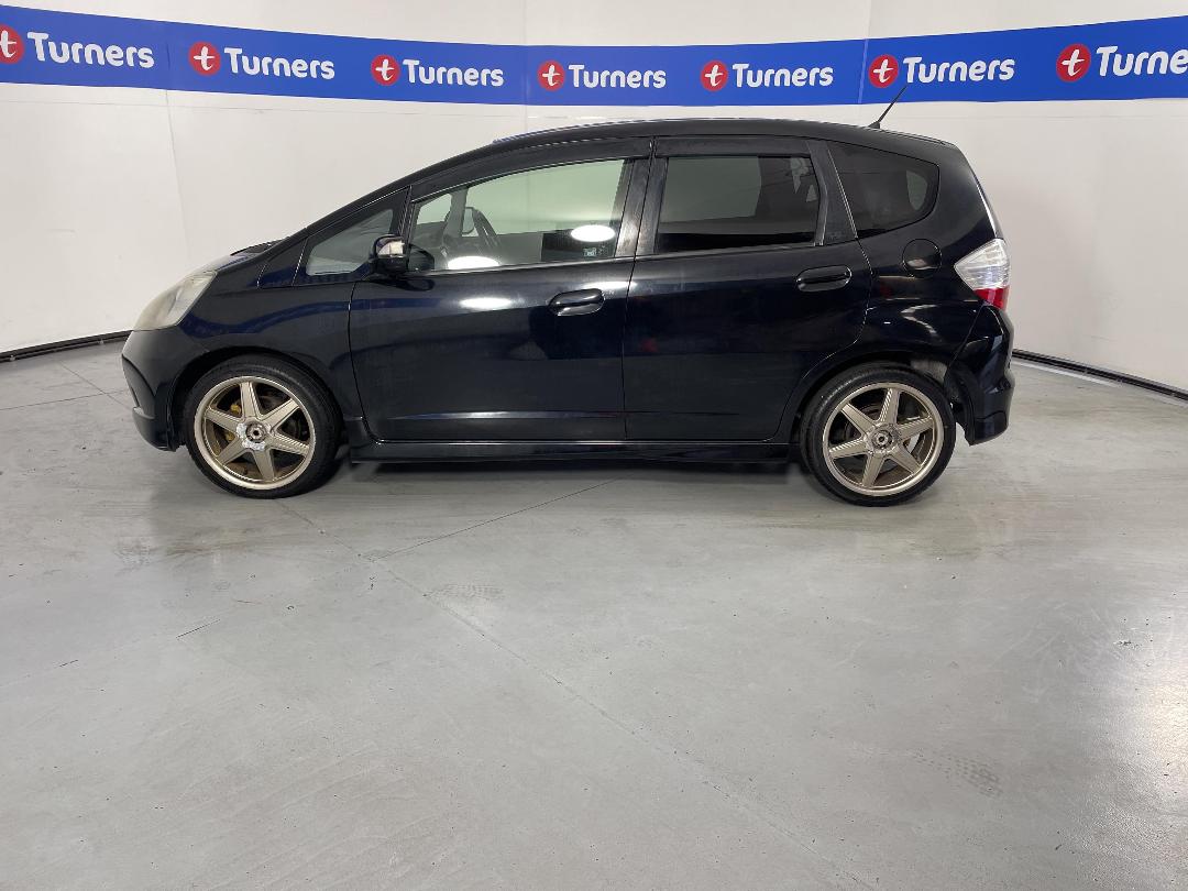 Photo '24' of Honda FIT Photo '24' of Honda FIT