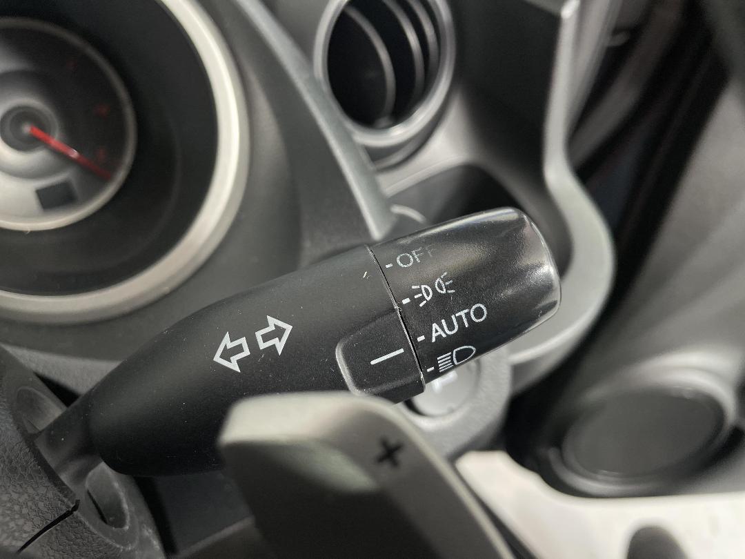 Photo '25' of Honda FIT Photo '25' of Honda FIT