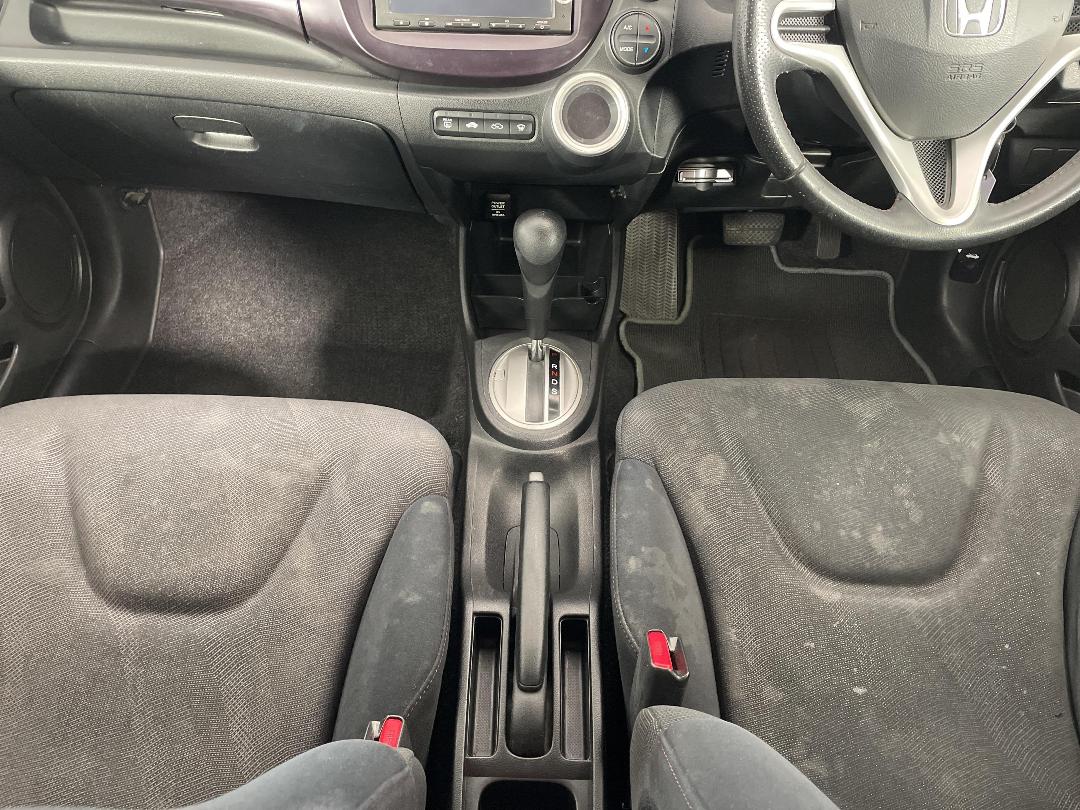 Photo '18' of Honda FIT Photo '18' of Honda FIT